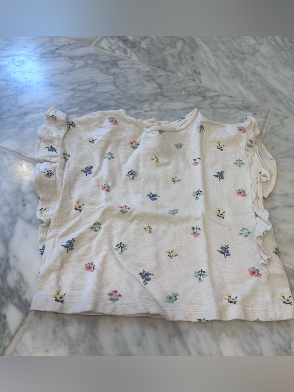 H&M Cream Floral Ruffle Top & Shorts Set - Picture 2 of 4